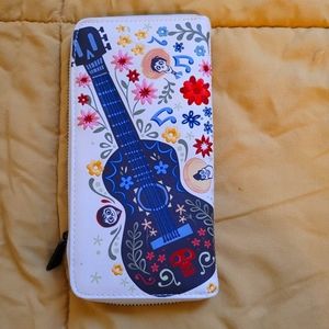 Coca Pixar  wallet